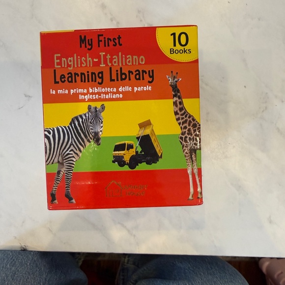 My First English-Italiano Learning Library - Red - Picture 6 of 7